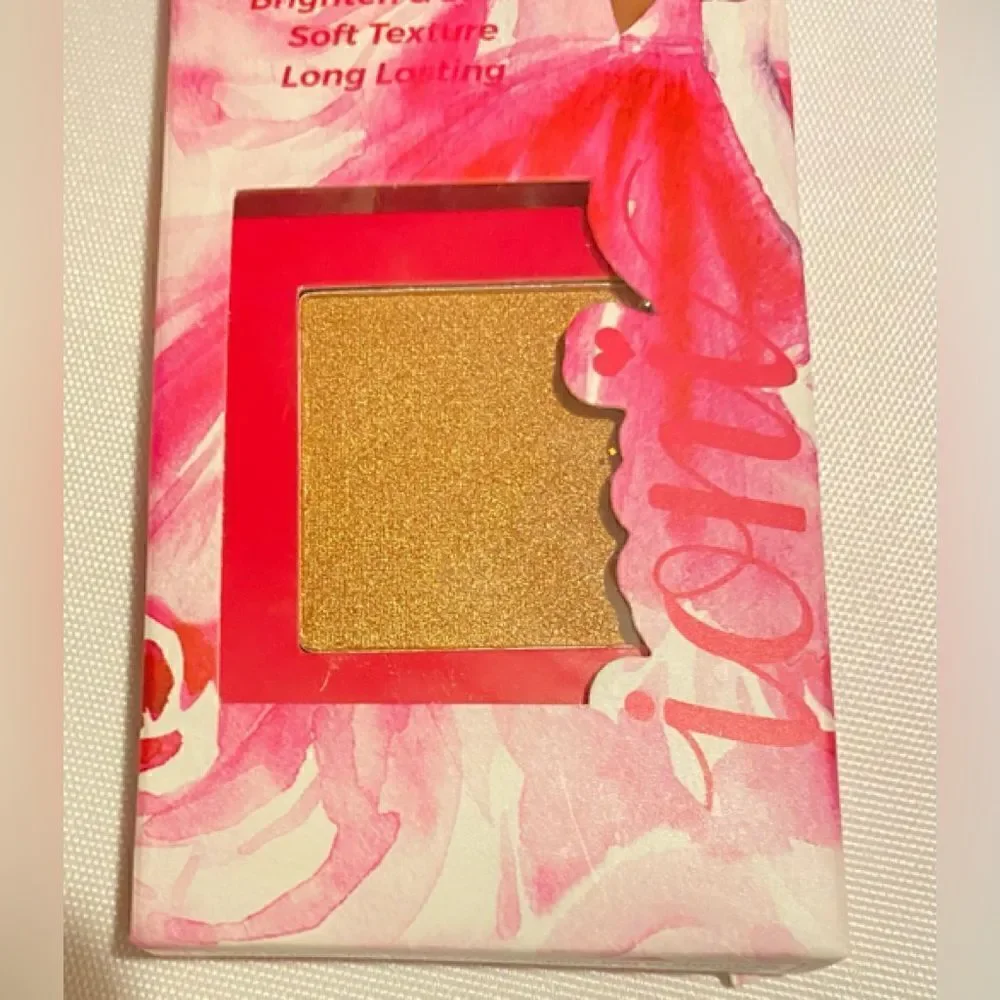 🛍️Face Highlight & Bronzer Brighten &Shine Soft Texture💥long lasting Chloe 3g